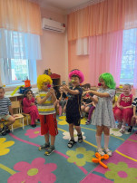 Цирк Цирк.